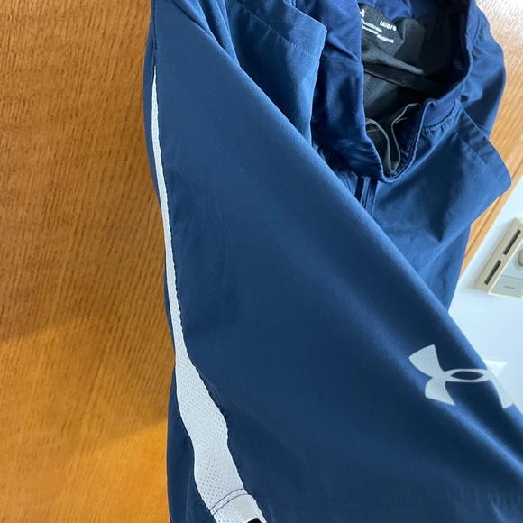 Athletic under armour shorts - Picture 4 of 4